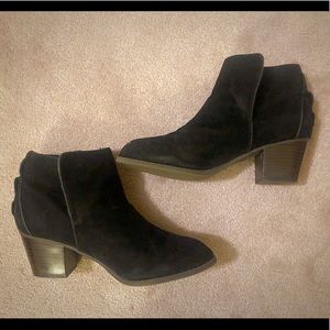 Mossimo black heeled booties
